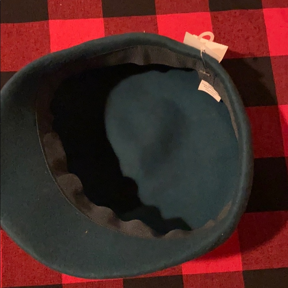 Wool hat - Picture 2 of 2